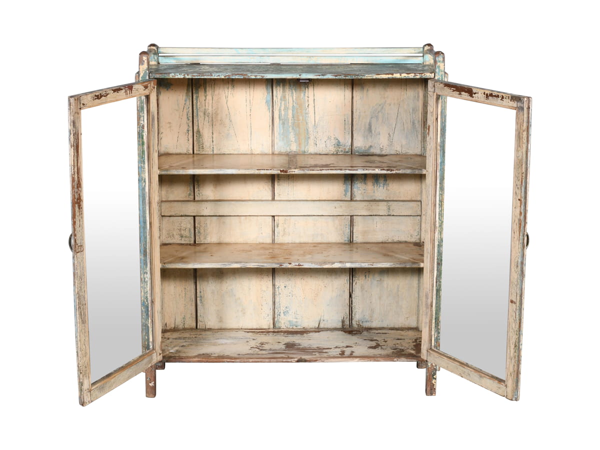 Showcase patina