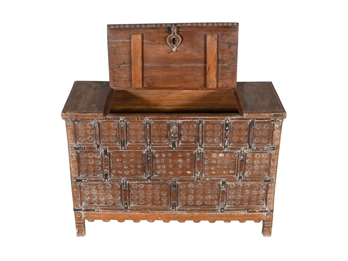 Antique box Damchiya