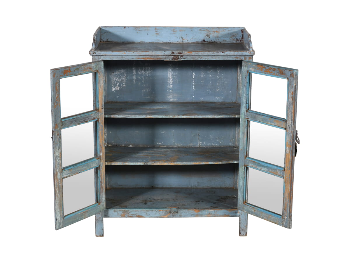 Showcase gray blue