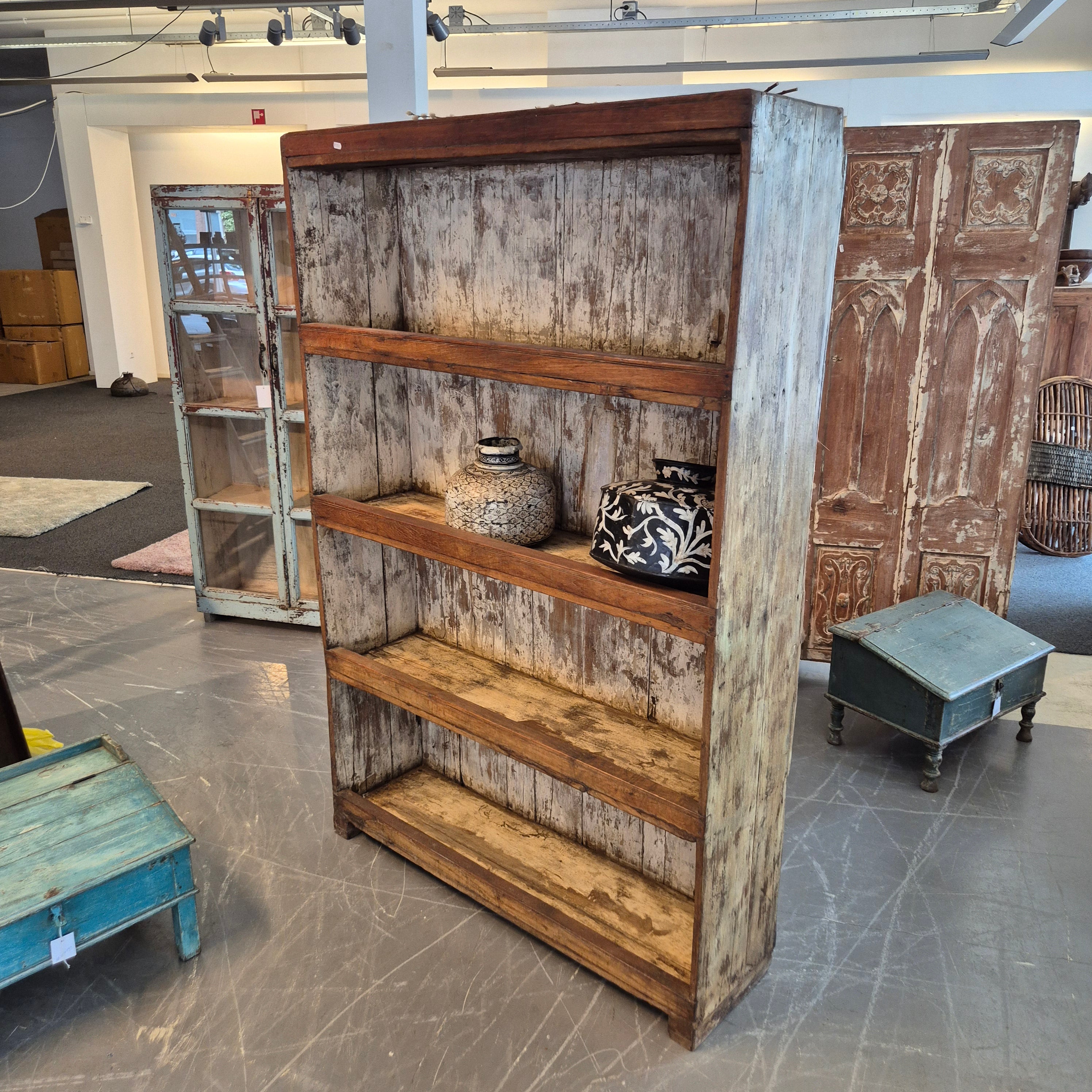 Boekenkast bold